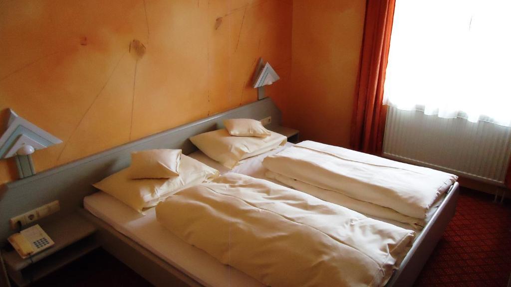 Hotel Krone Niederstotzingen Habitación foto