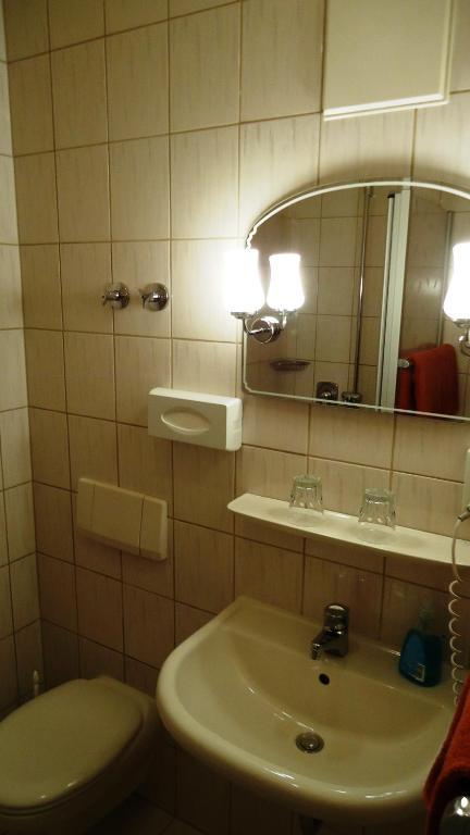 Hotel Krone Niederstotzingen Habitación foto