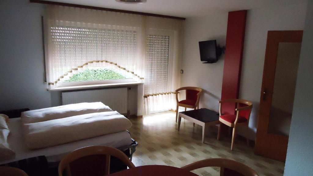 Hotel Krone Niederstotzingen Habitación foto