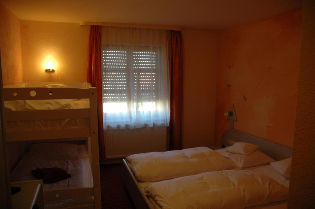Hotel Krone Niederstotzingen Habitación foto